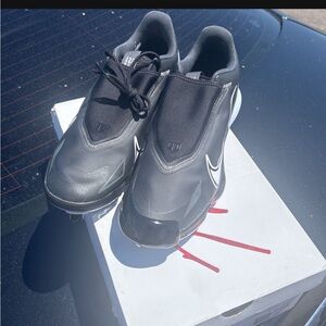 Size 13 force zoom trout 8 pro cleats